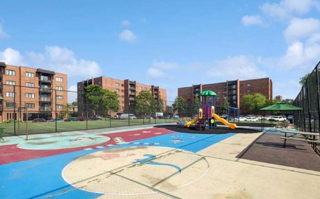 9375 Landings Lane #407, Des Plaines, IL 60016