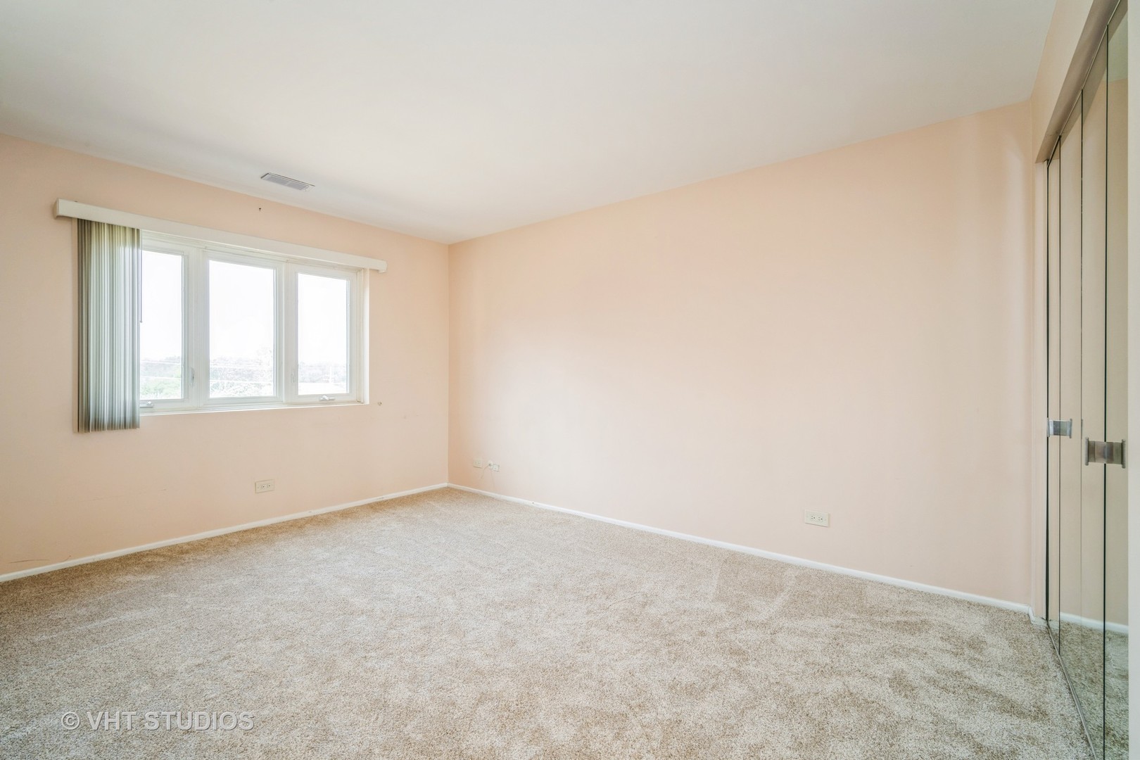 9375 Landings Lane #407, Des Plaines, IL 60016