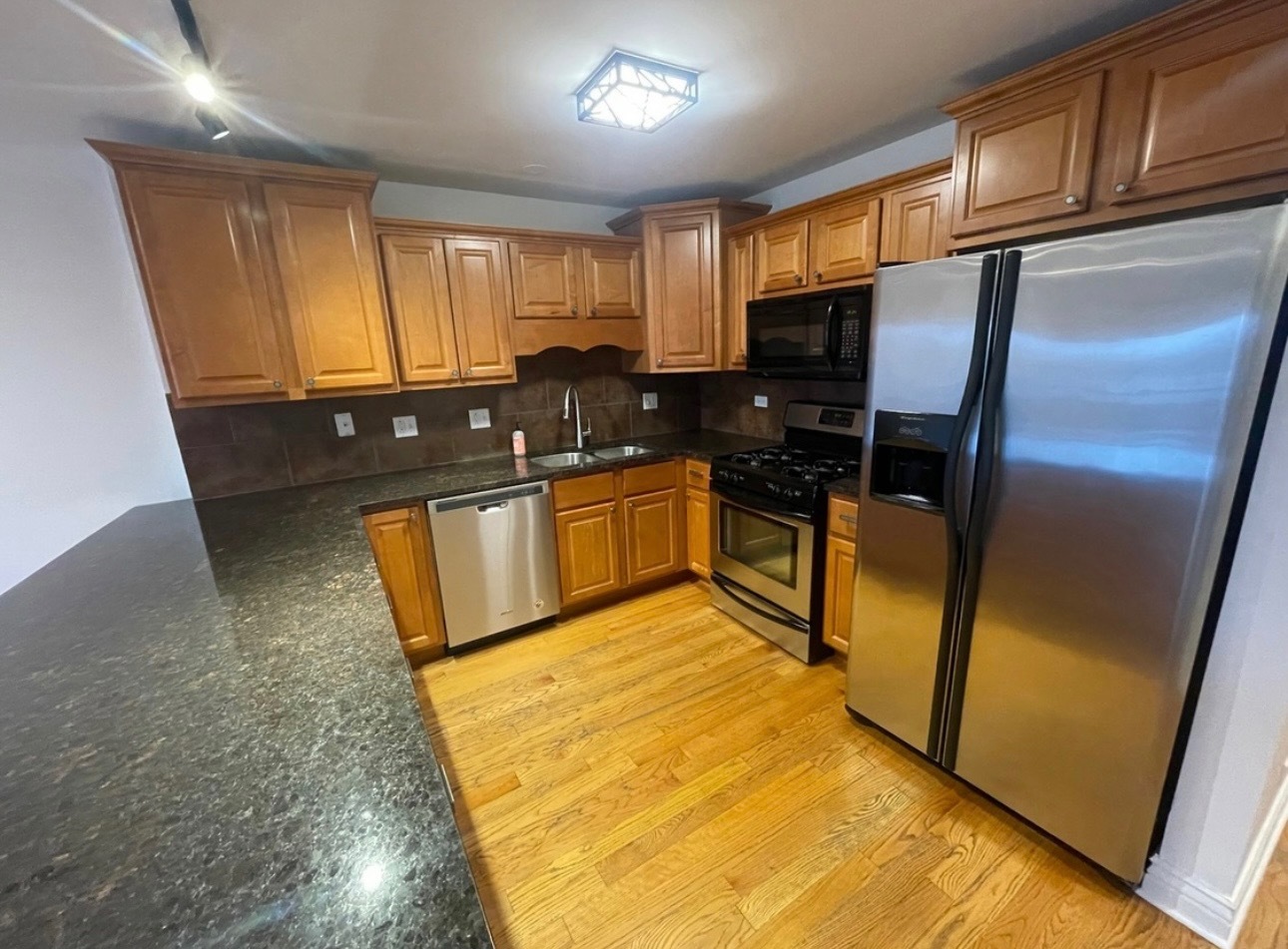 5652 W 63rd Street #2W, Chicago, IL 60638