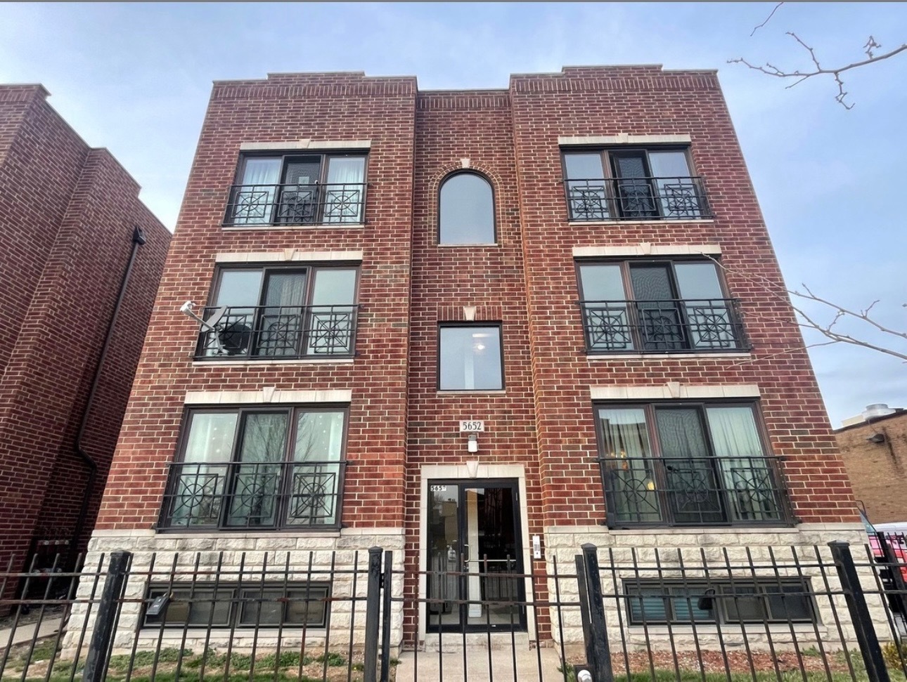 5652 W 63rd Street #2W, Chicago, IL 60638