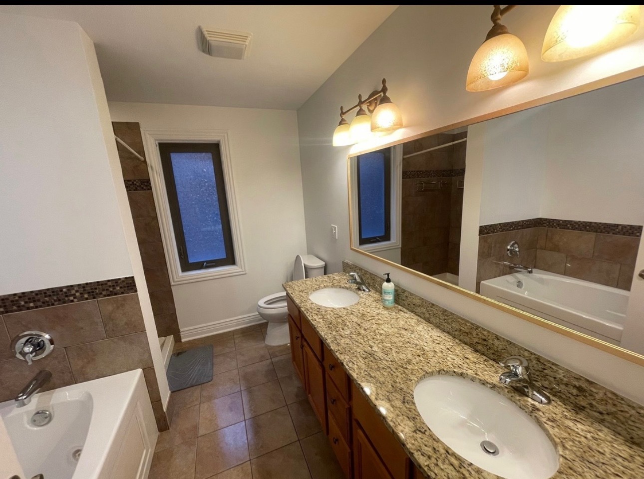 5652 W 63rd Street #2W, Chicago, IL 60638
