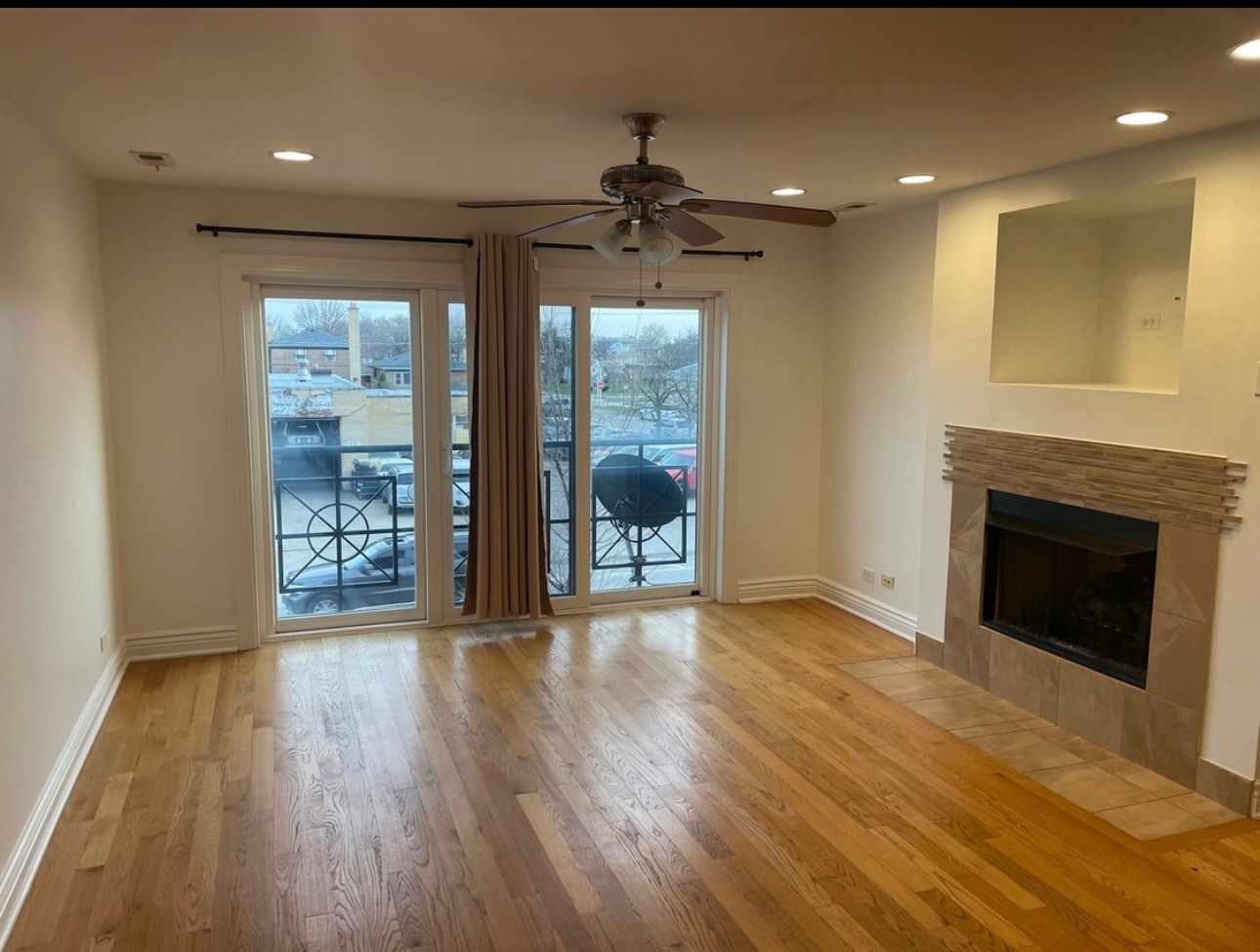 5652 W 63rd Street #2W, Chicago, IL 60638