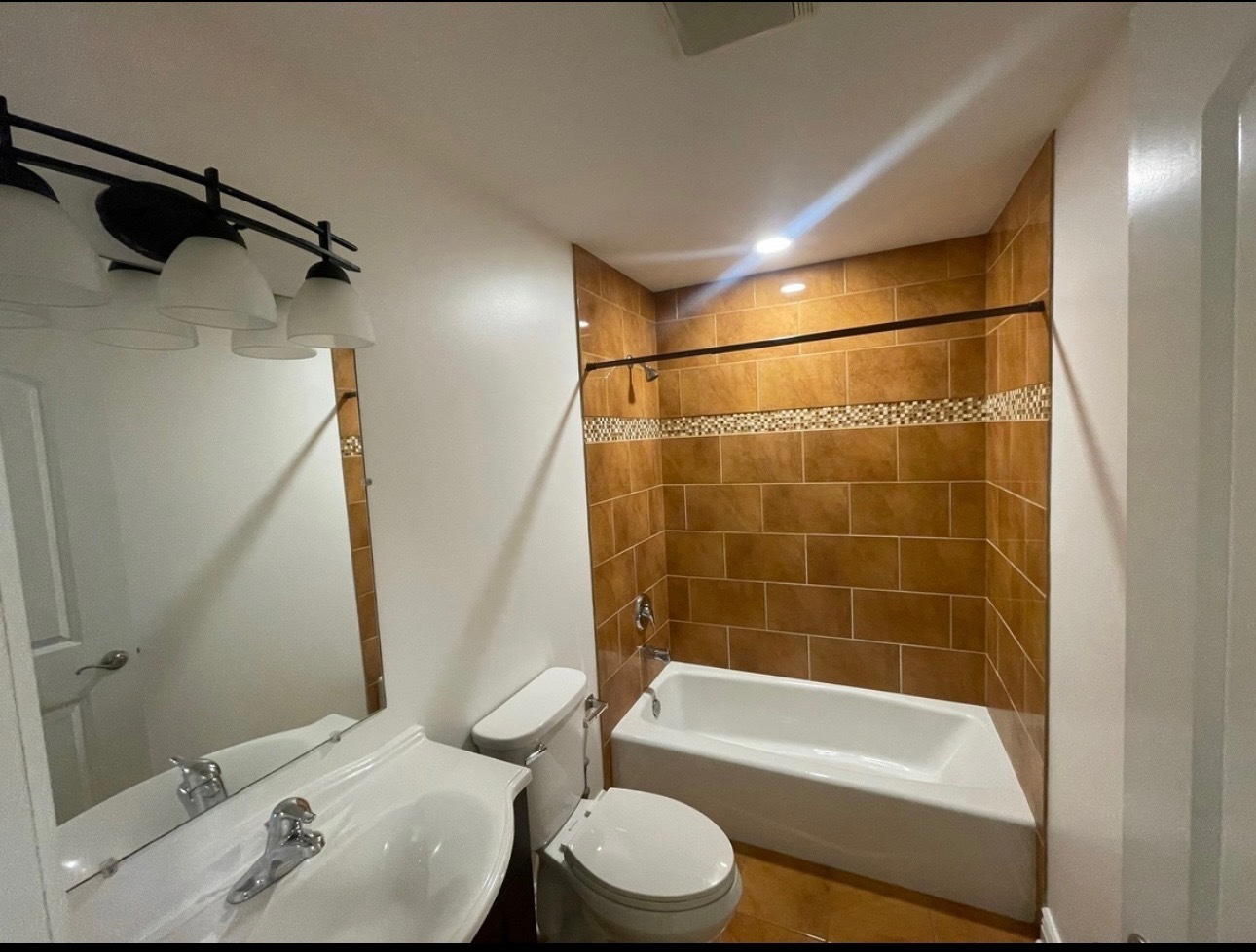 5652 W 63rd Street #2W, Chicago, IL 60638