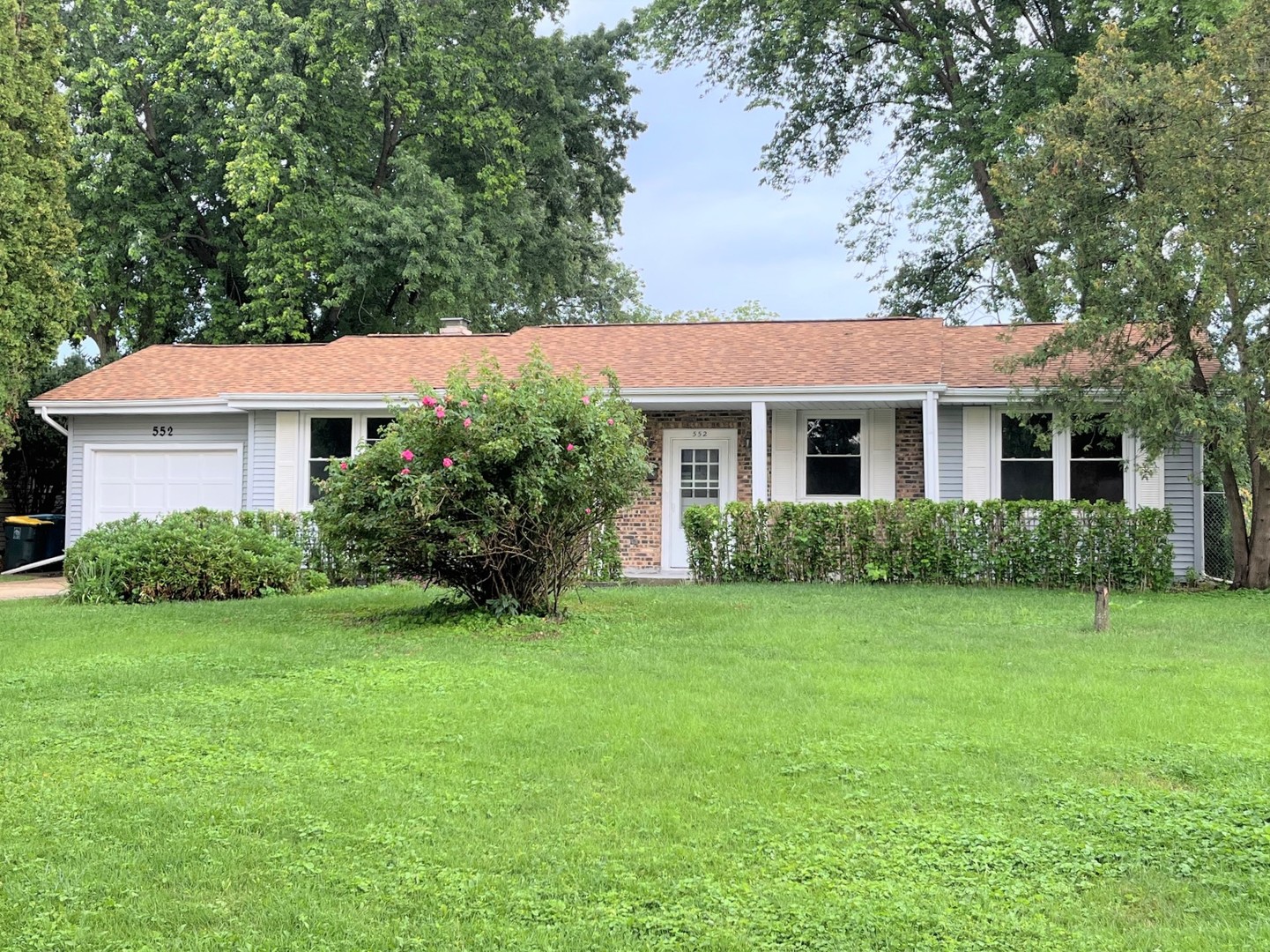 552 Cochise Place, Carol Stream, IL 60188