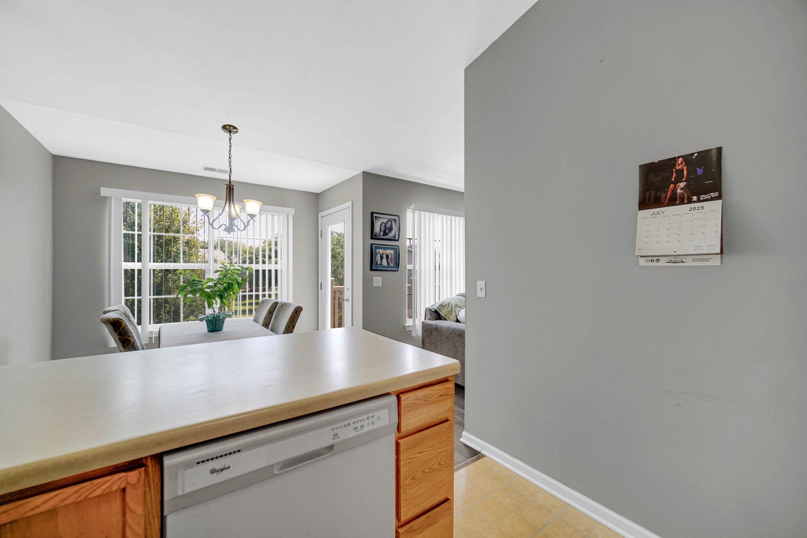 1324 N Red Oak Circle #3, Round Lake Beach, IL 60073