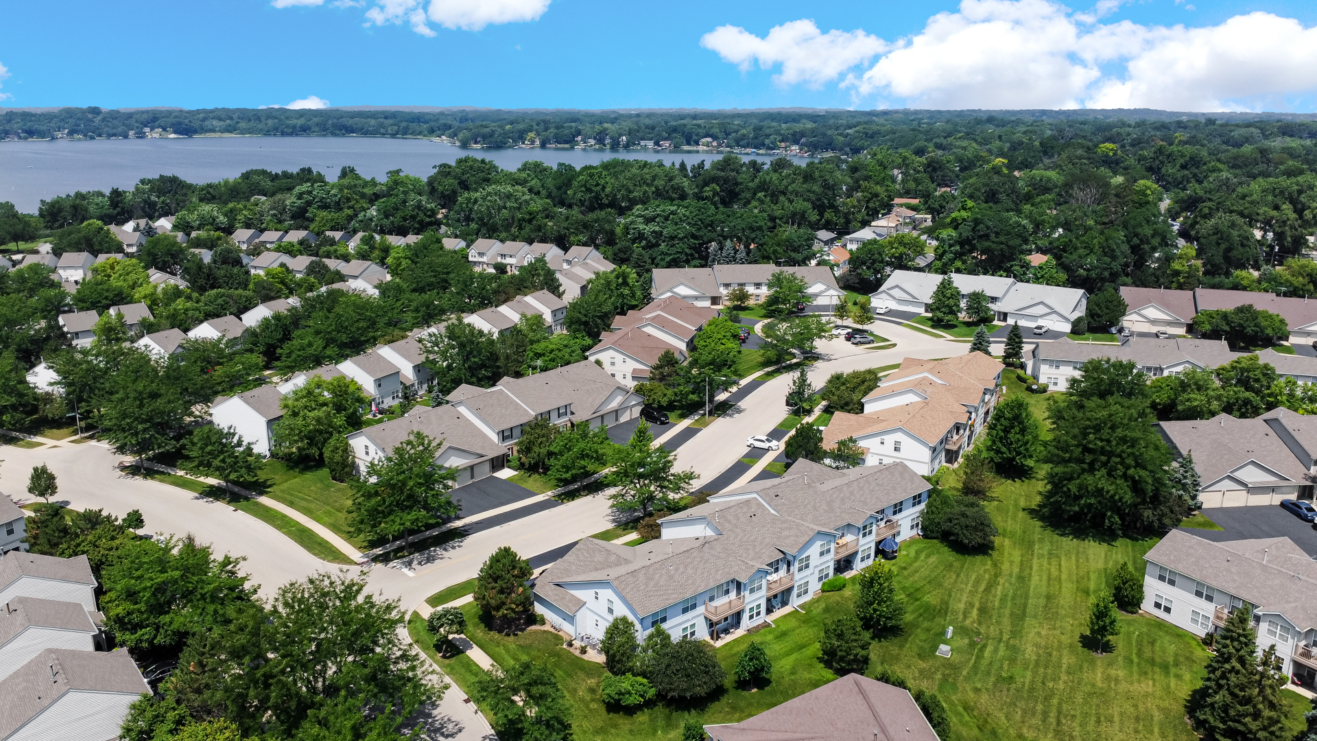 1324 N Red Oak Circle #3, Round Lake Beach, IL 60073