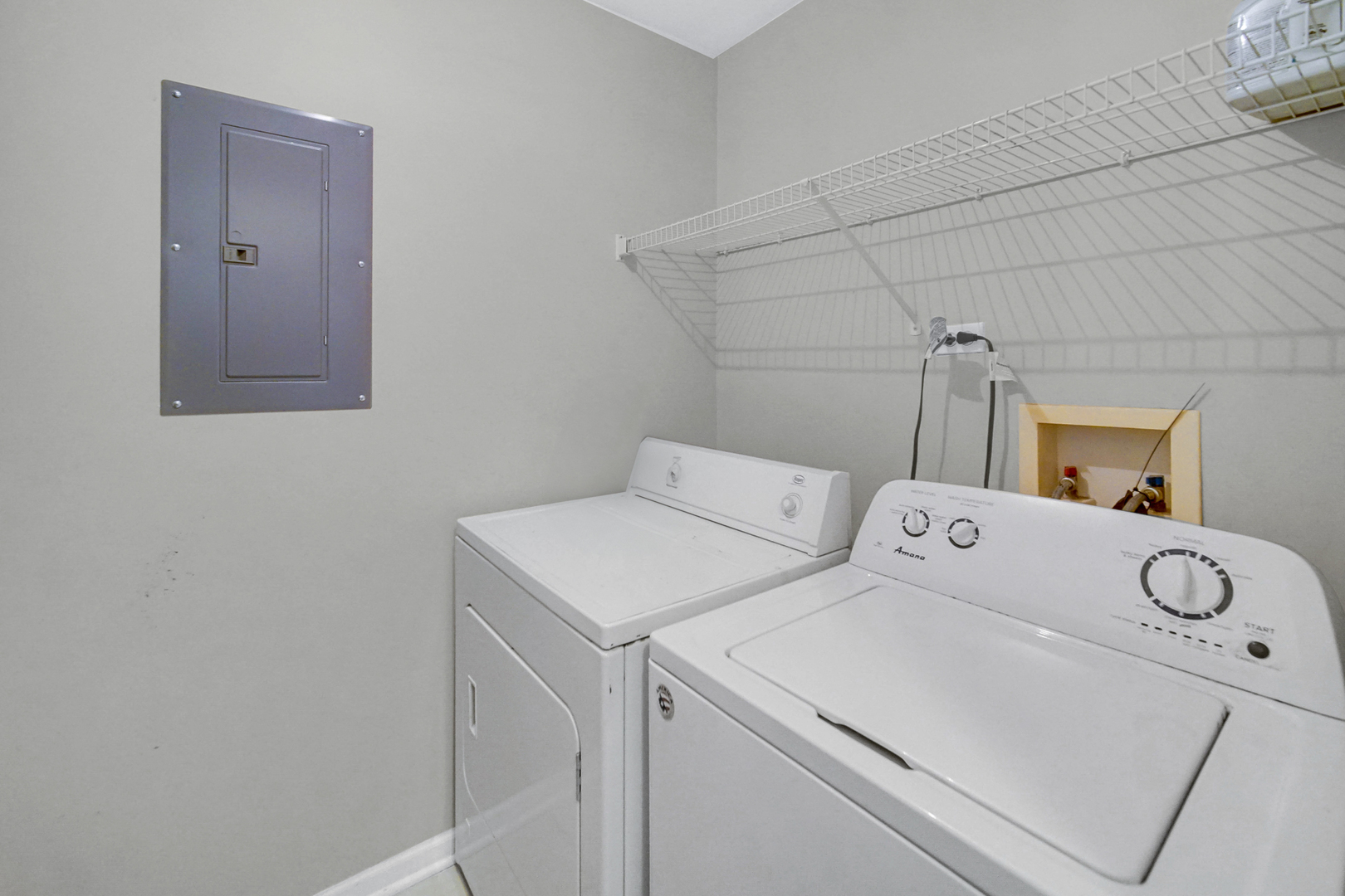 1324 N Red Oak Circle #3, Round Lake Beach, IL 60073
