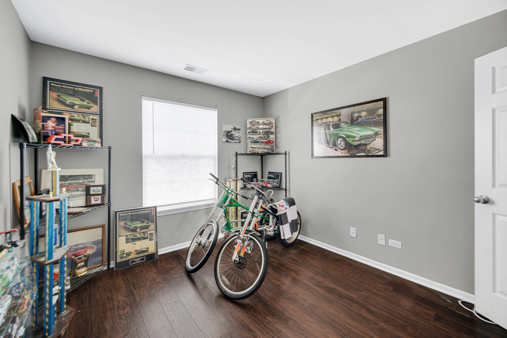 1324 N Red Oak Circle #3, Round Lake Beach, IL 60073