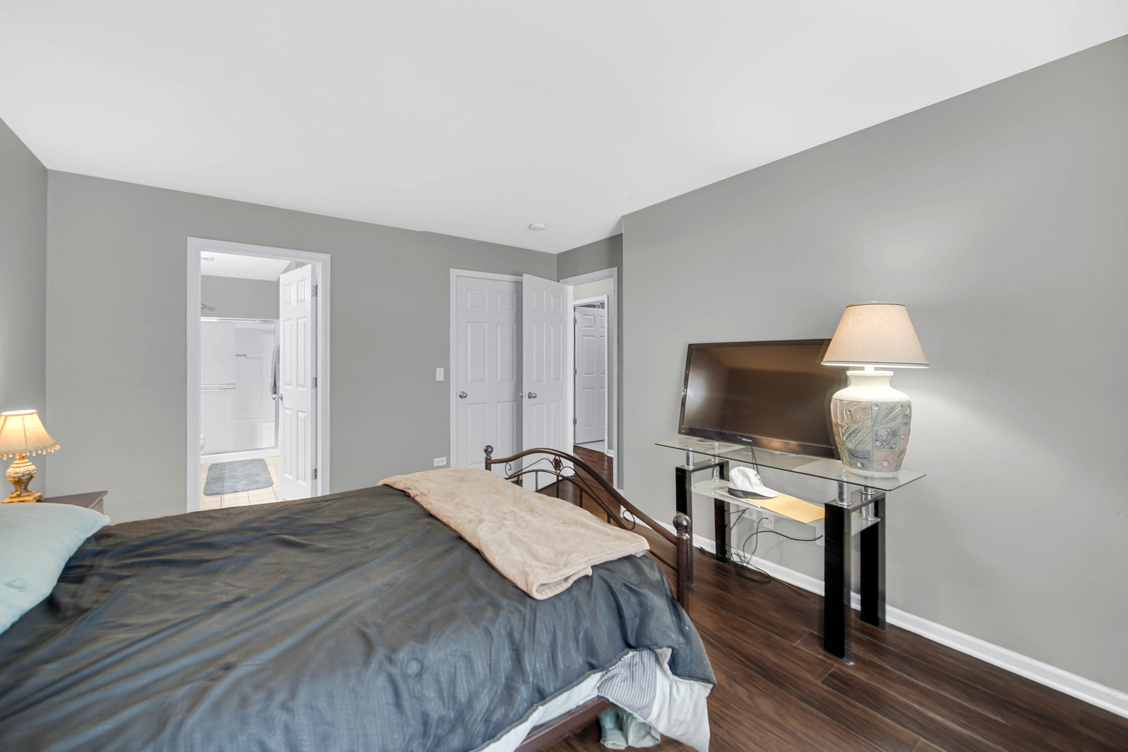 1324 N Red Oak Circle #3, Round Lake Beach, IL 60073