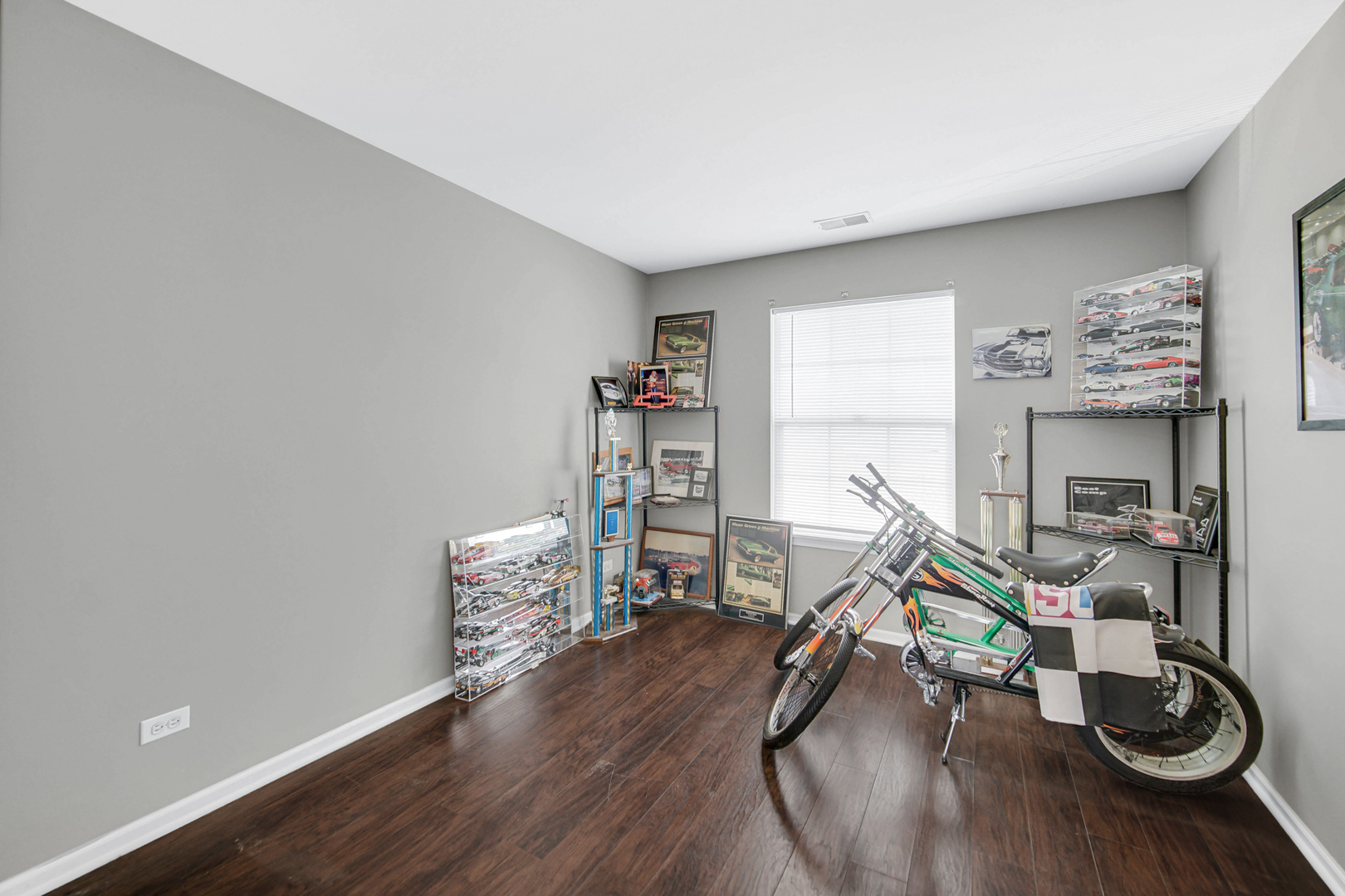 1324 N Red Oak Circle #3, Round Lake Beach, IL 60073