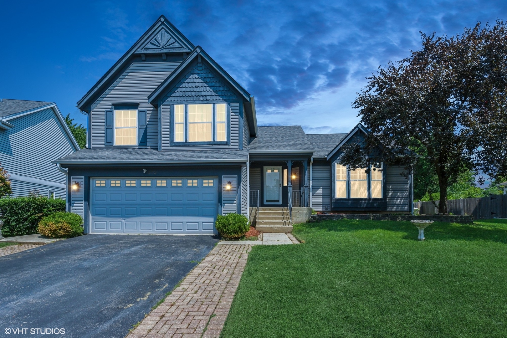 272 Village Lane, Bartlett, IL 60103