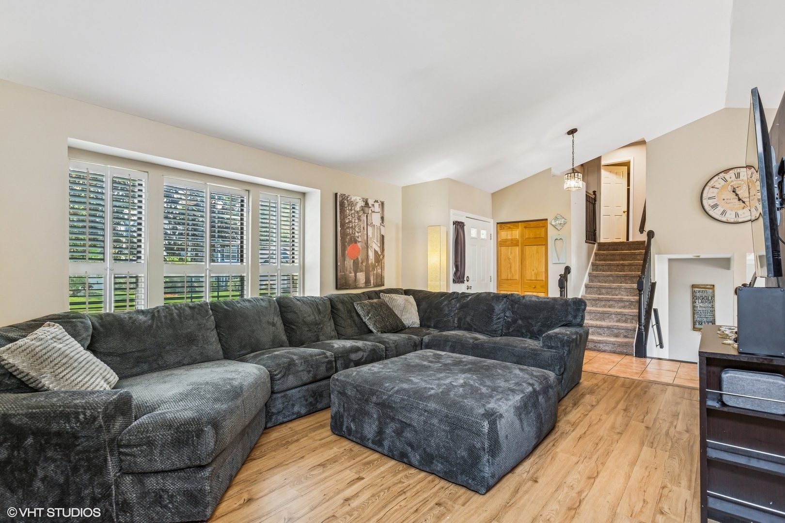 272 Village Lane, Bartlett, IL 60103