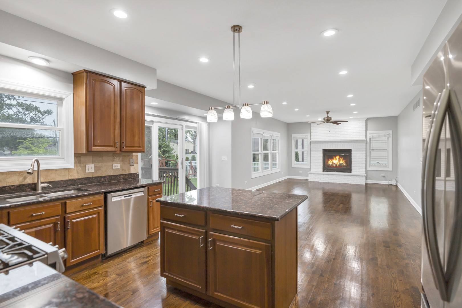315 E Madison Street, Lombard, IL 60148