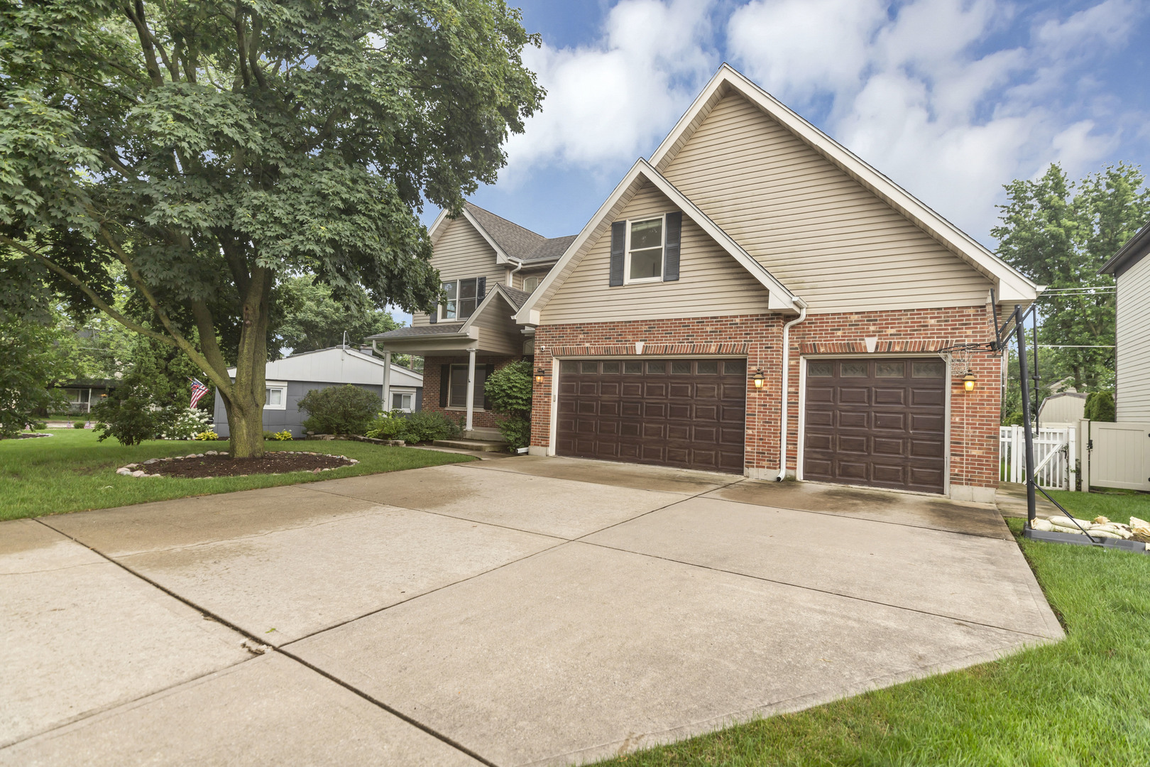 315 E Madison Street, Lombard, IL 60148