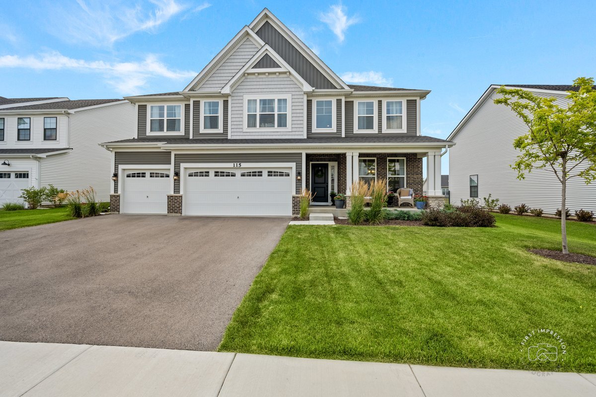 115 Piper Glen Avenue, Oswego, IL 60543