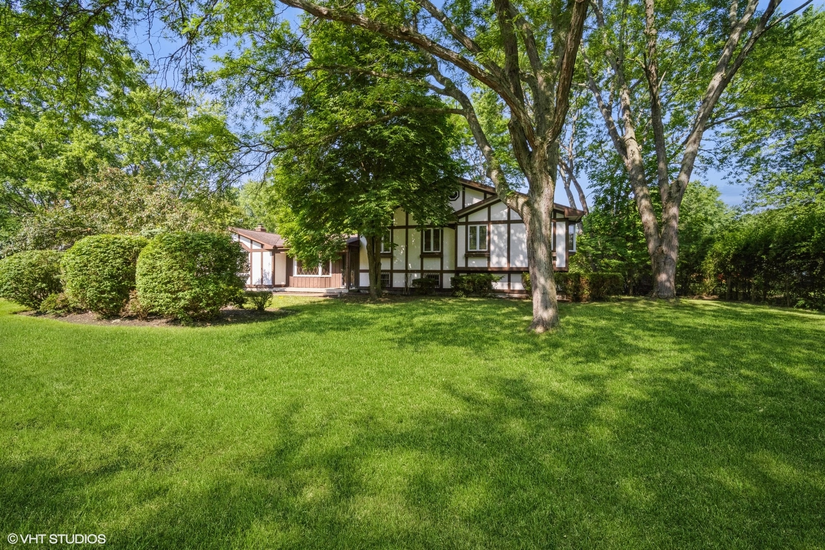 1950 Strenger Lane, Riverwoods, IL 60015