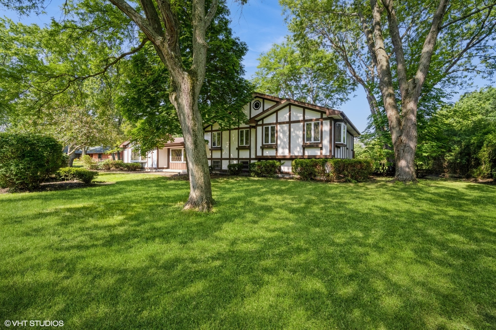 1950 Strenger Lane, Riverwoods, IL 60015