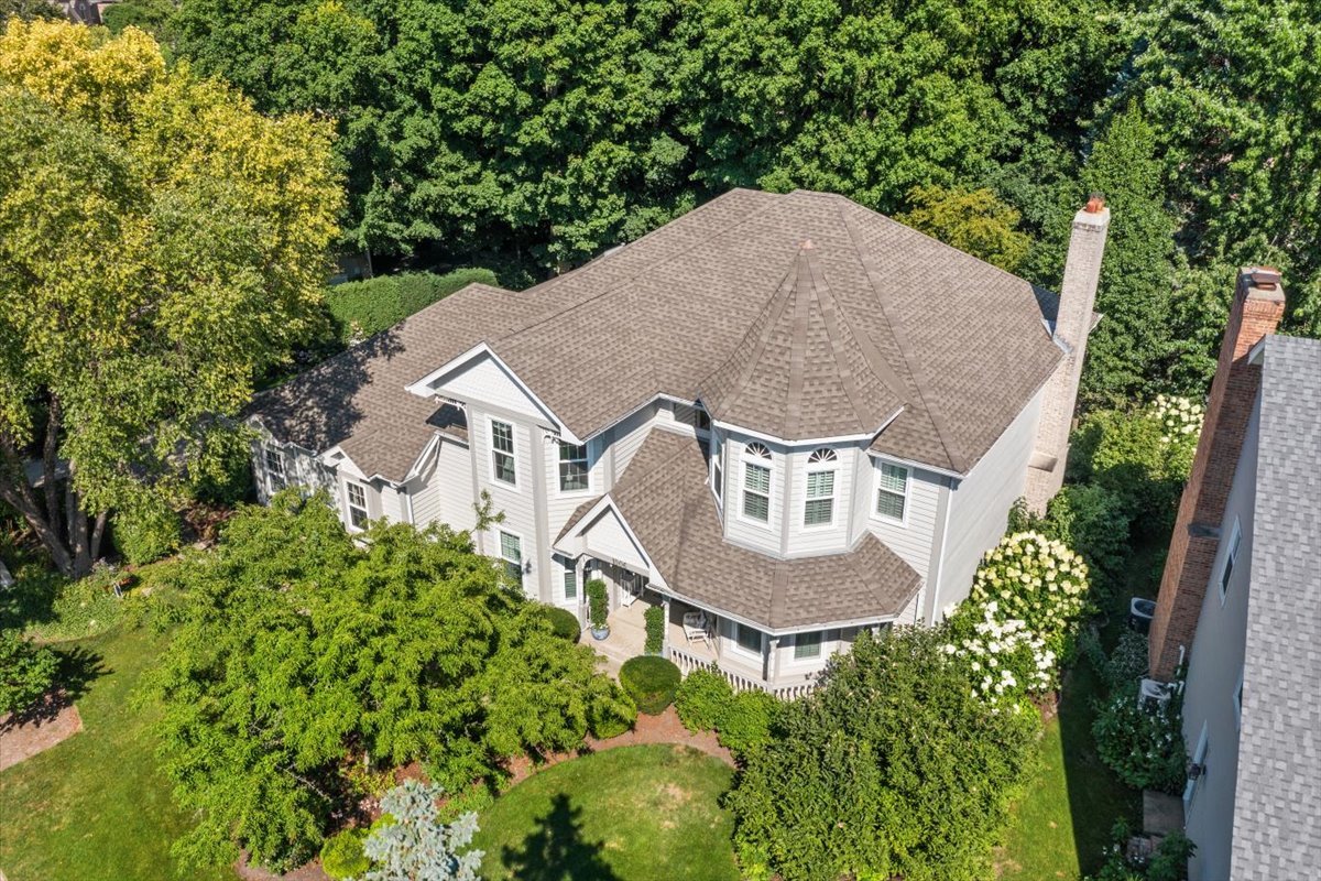1006 Thoroughbred Circle, St. Charles, IL 60174