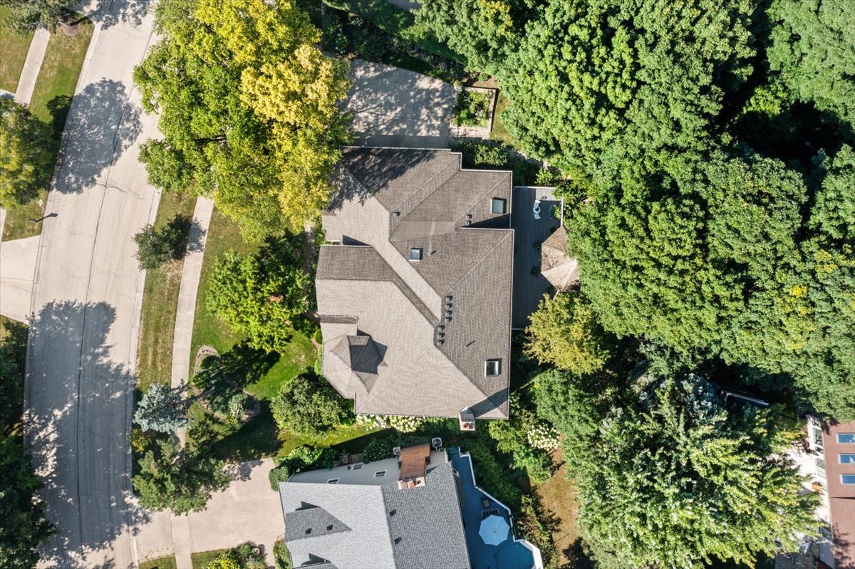 1006 Thoroughbred Circle, St. Charles, IL 60174