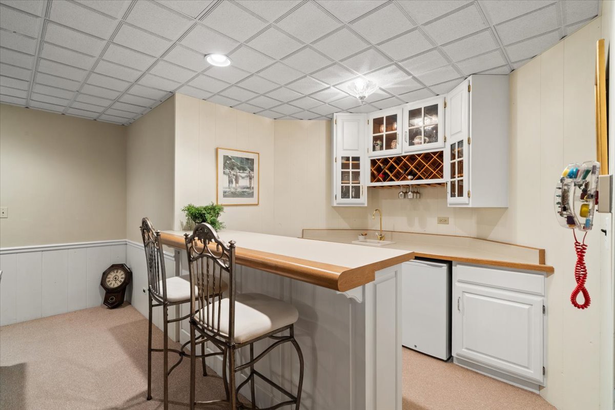 1006 Thoroughbred Circle, St. Charles, IL 60174