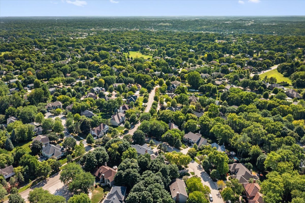 1006 Thoroughbred Circle, St. Charles, IL 60174