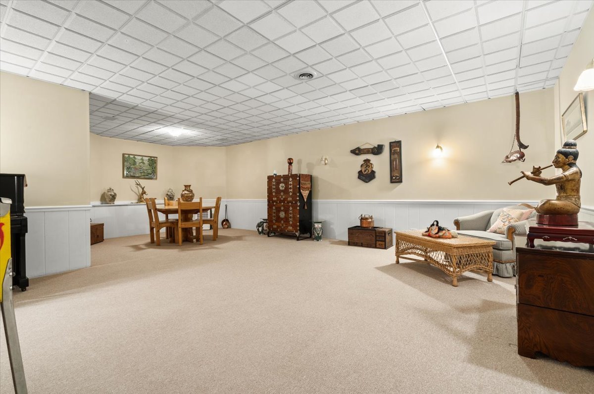 1006 Thoroughbred Circle, St. Charles, IL 60174
