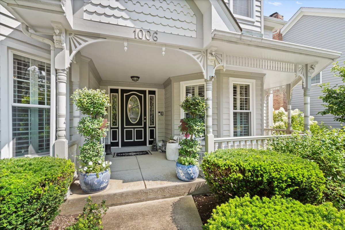 1006 Thoroughbred Circle, St. Charles, IL 60174