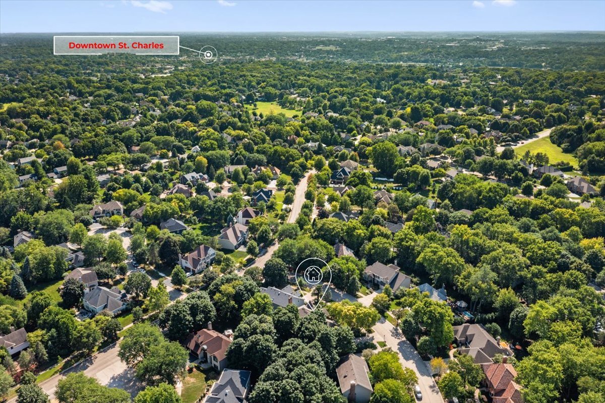 1006 Thoroughbred Circle, St. Charles, IL 60174
