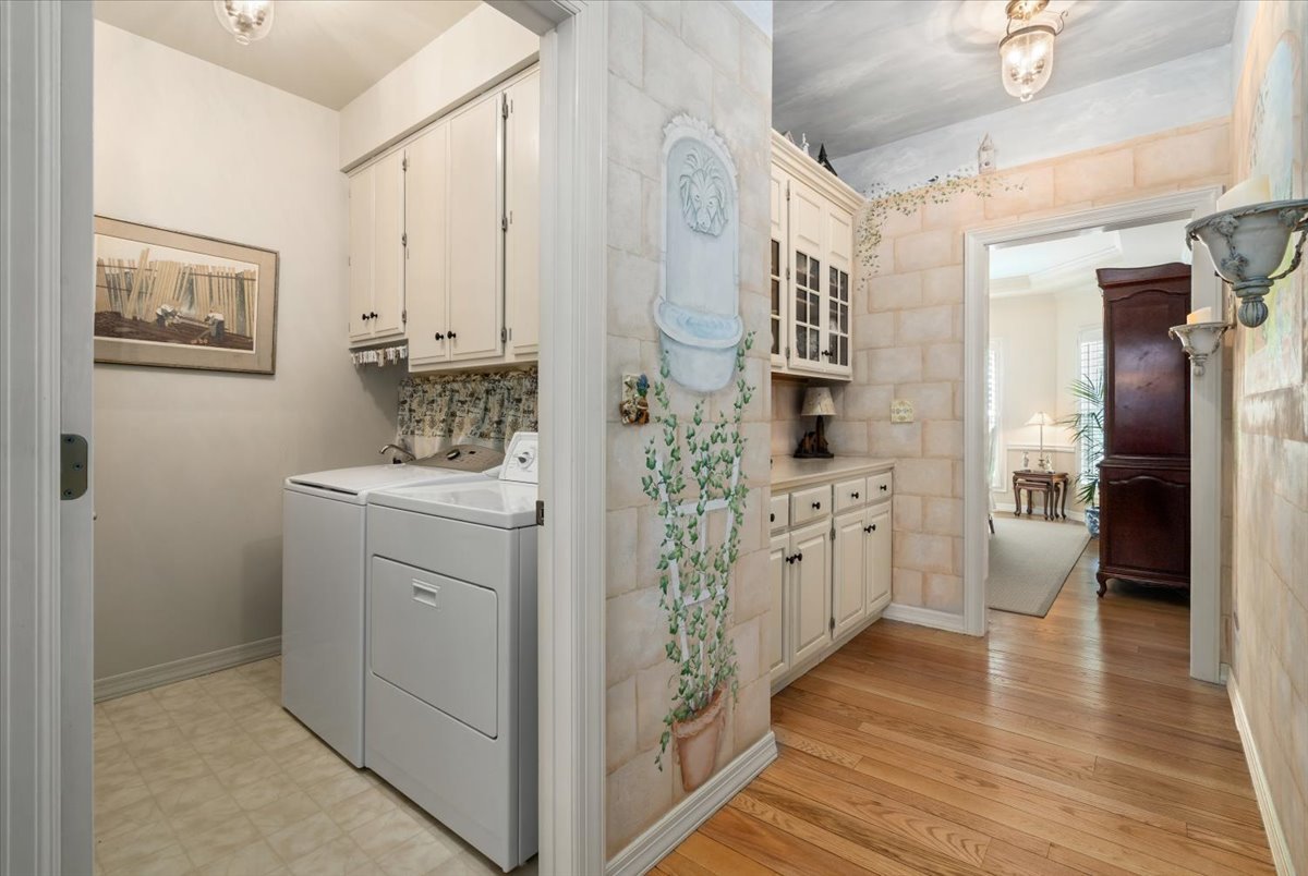 1006 Thoroughbred Circle, St. Charles, IL 60174