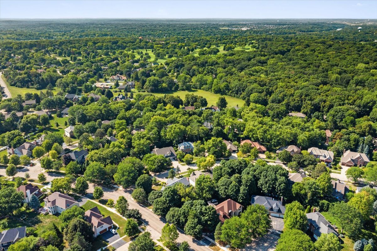 1006 Thoroughbred Circle, St. Charles, IL 60174