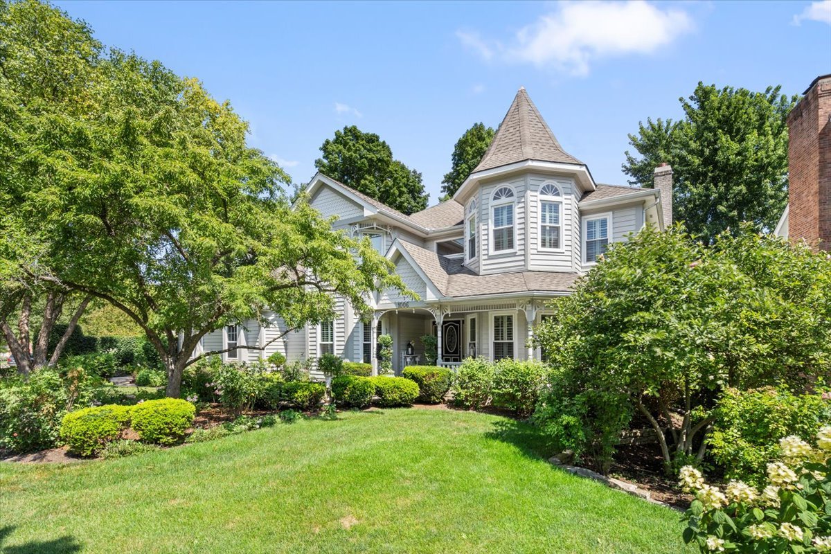 1006 Thoroughbred Circle, St. Charles, IL 60174