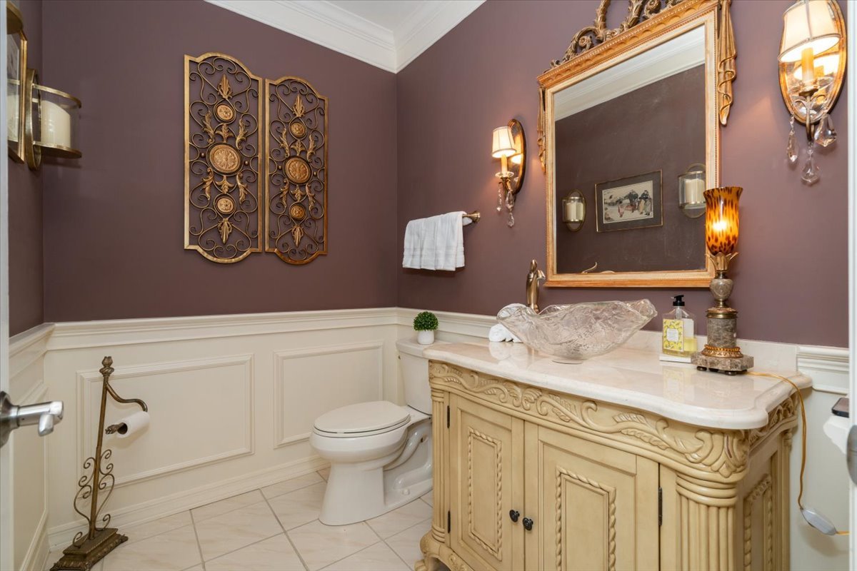 1006 Thoroughbred Circle, St. Charles, IL 60174