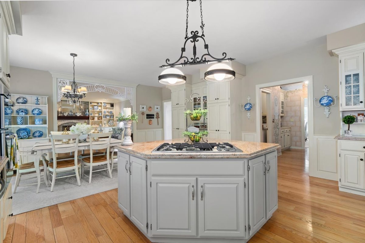 1006 Thoroughbred Circle, St. Charles, IL 60174