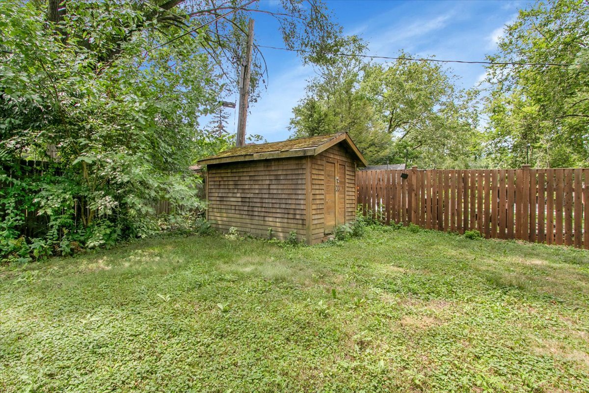 2324 Marston Lane, Flossmoor, IL 60422