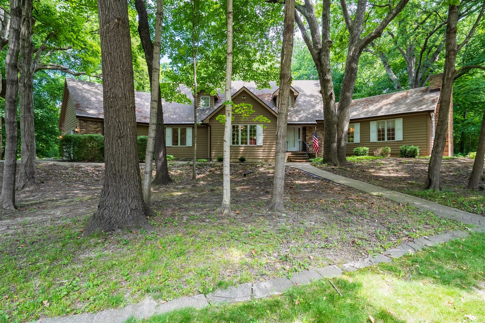 14 Bent Tree Lane, Towanda, IL 61776