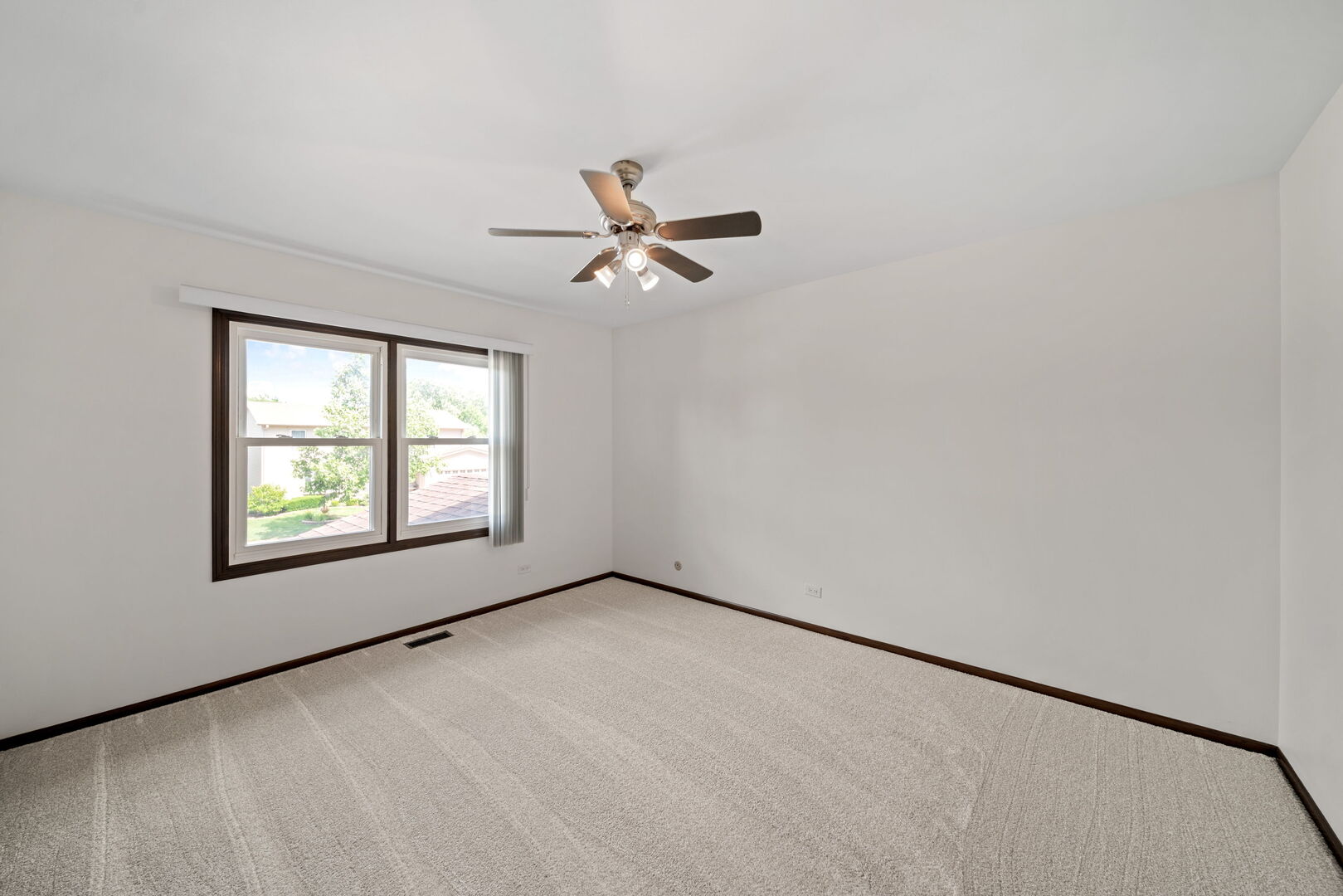 720 Dunhill Drive, Buffalo Grove, IL 60089