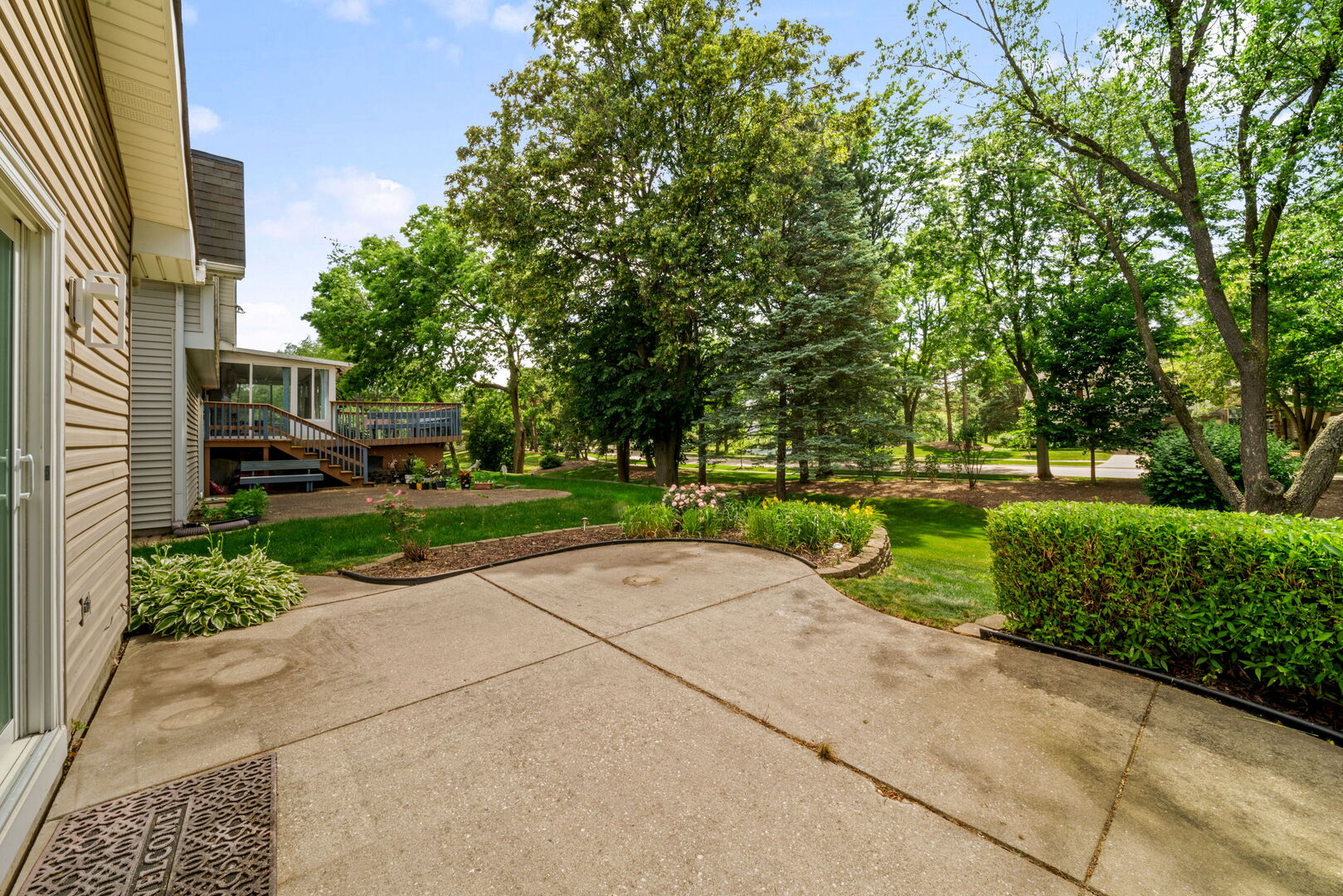 720 Dunhill Drive, Buffalo Grove, IL 60089