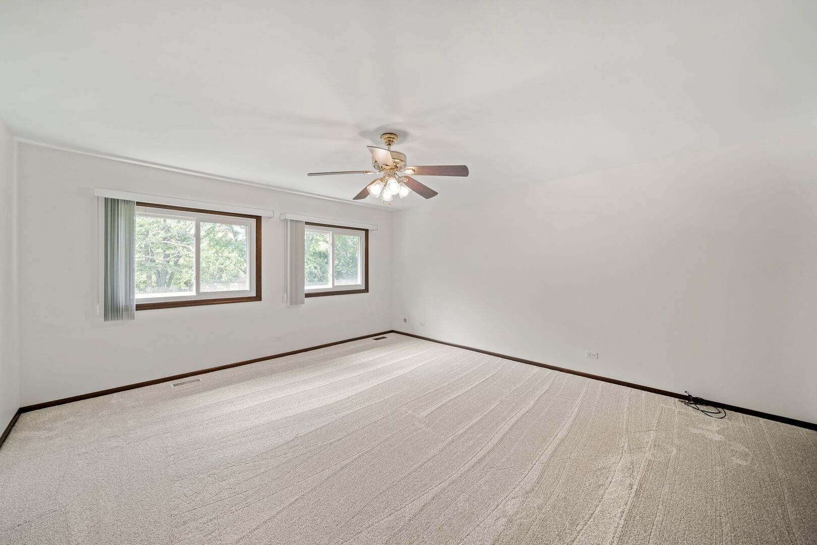 720 Dunhill Drive, Buffalo Grove, IL 60089