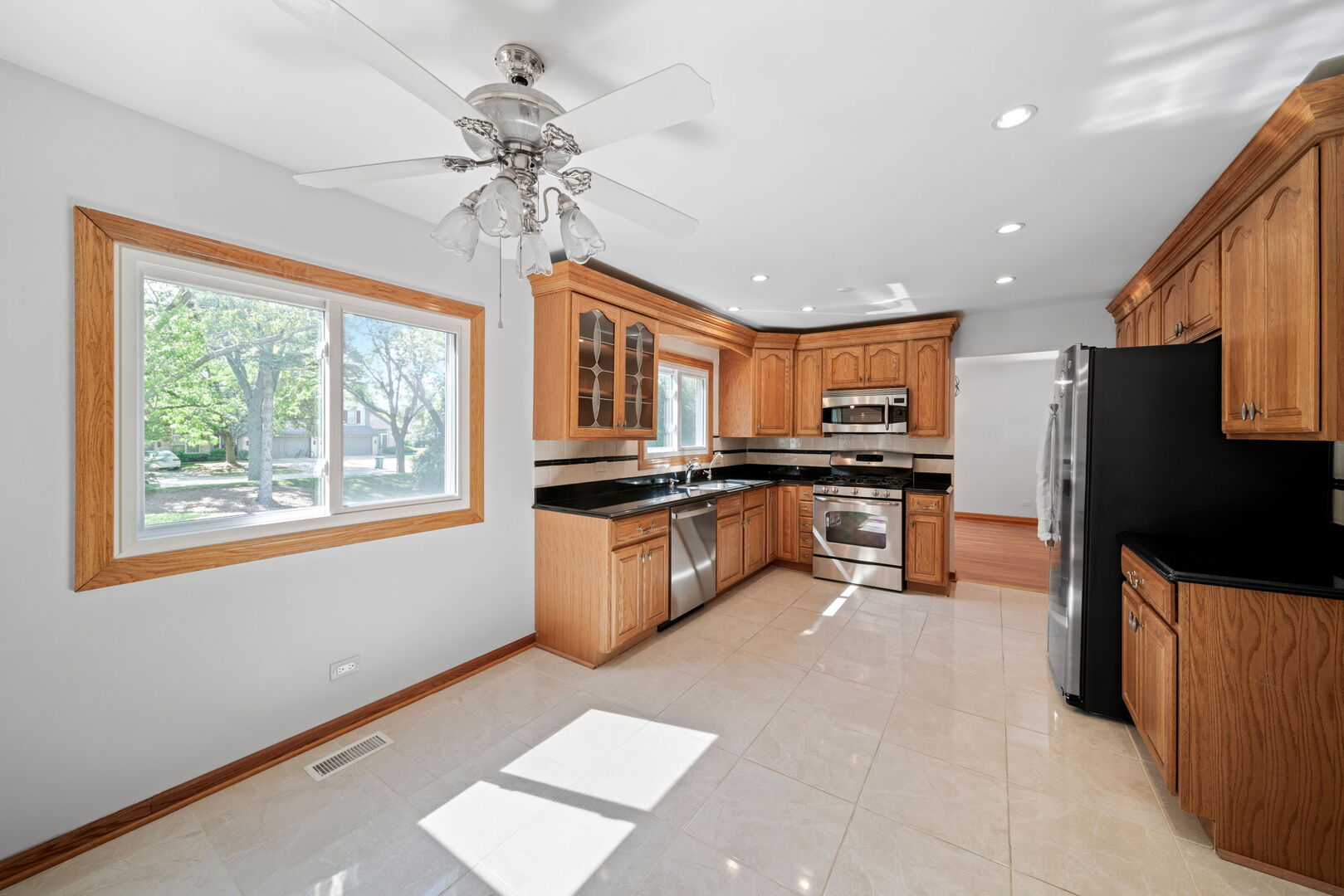 720 Dunhill Drive, Buffalo Grove, IL 60089