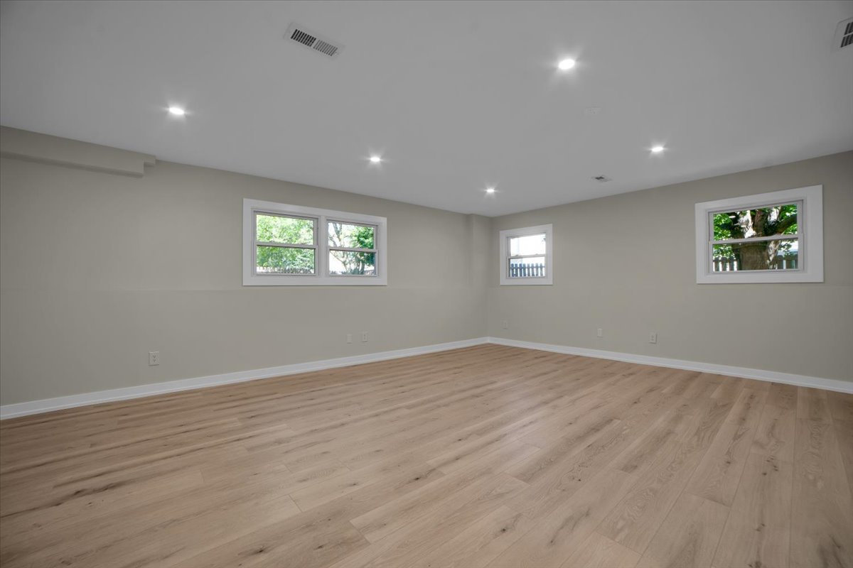 712 Stacie Court, Naperville, IL 60563