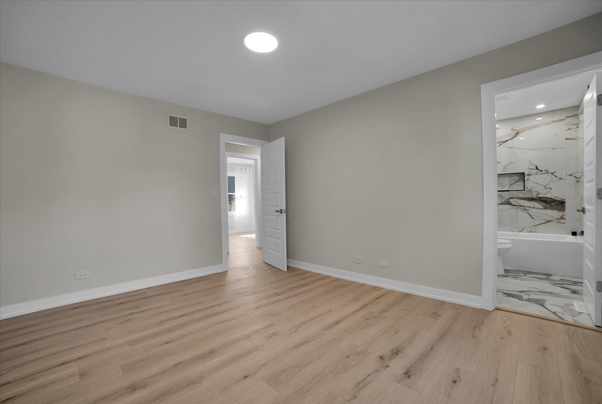 712 Stacie Court, Naperville, IL 60563