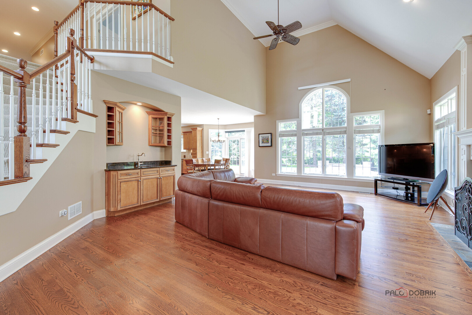 1304 Lingonberry Court, Libertyville, IL 60048