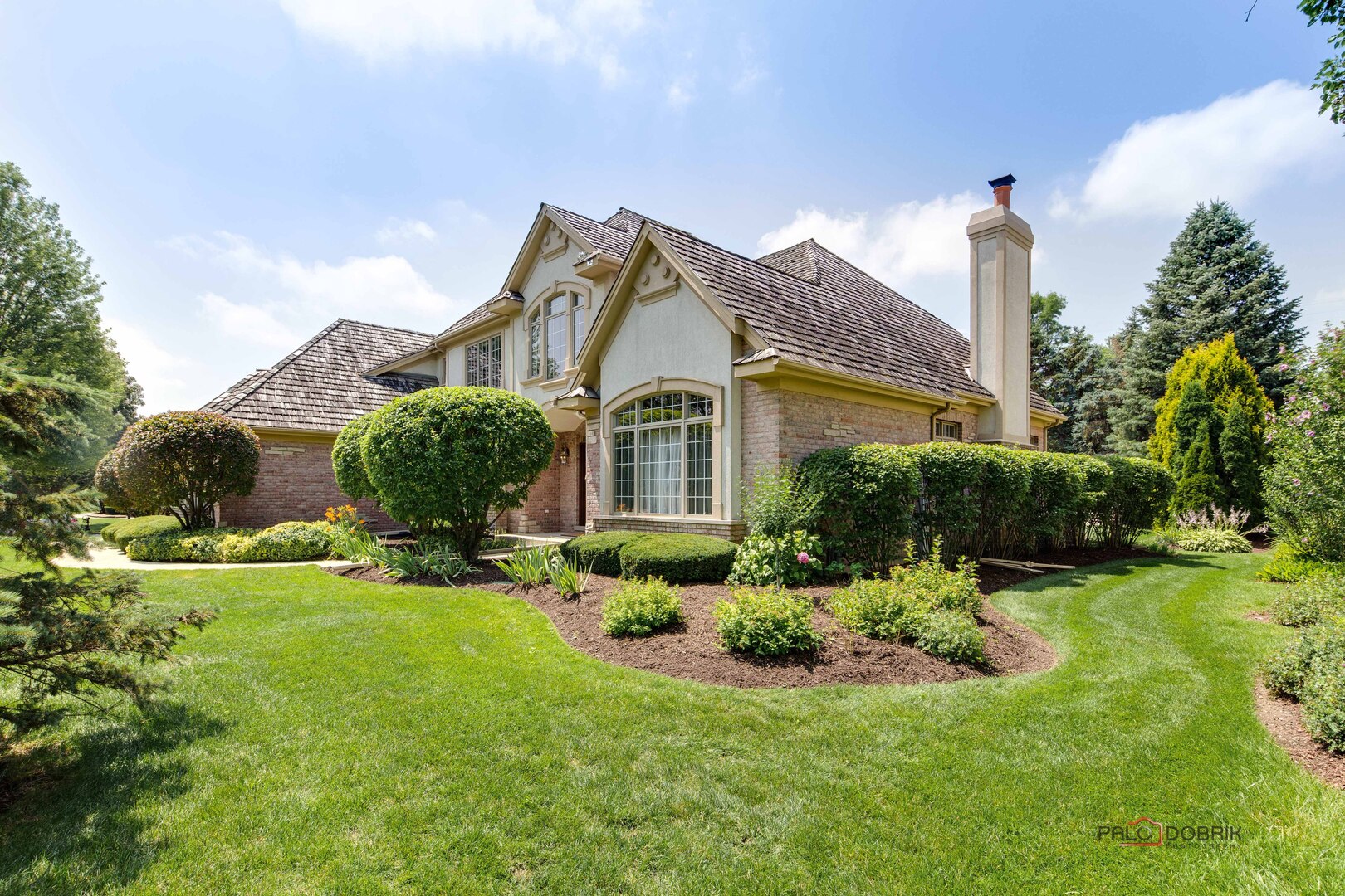 1304 Lingonberry Court, Libertyville, IL 60048