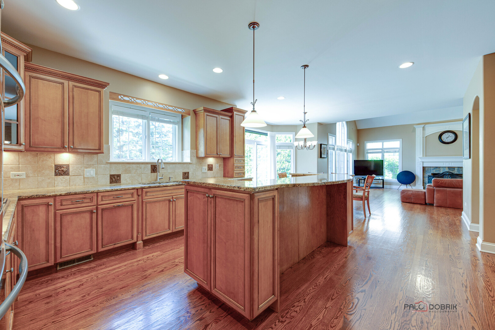 1304 Lingonberry Court, Libertyville, IL 60048