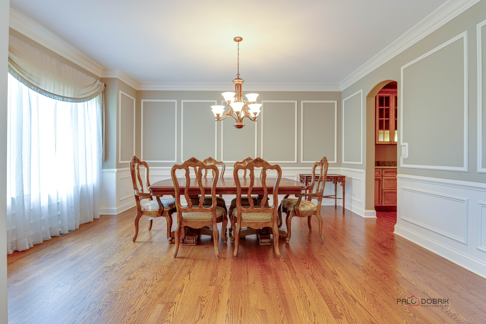 1304 Lingonberry Court, Libertyville, IL 60048