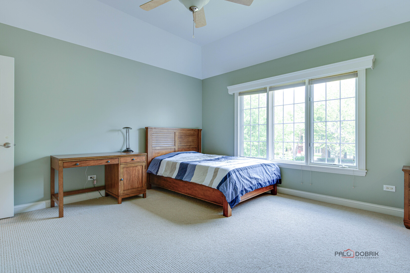 1304 Lingonberry Court, Libertyville, IL 60048
