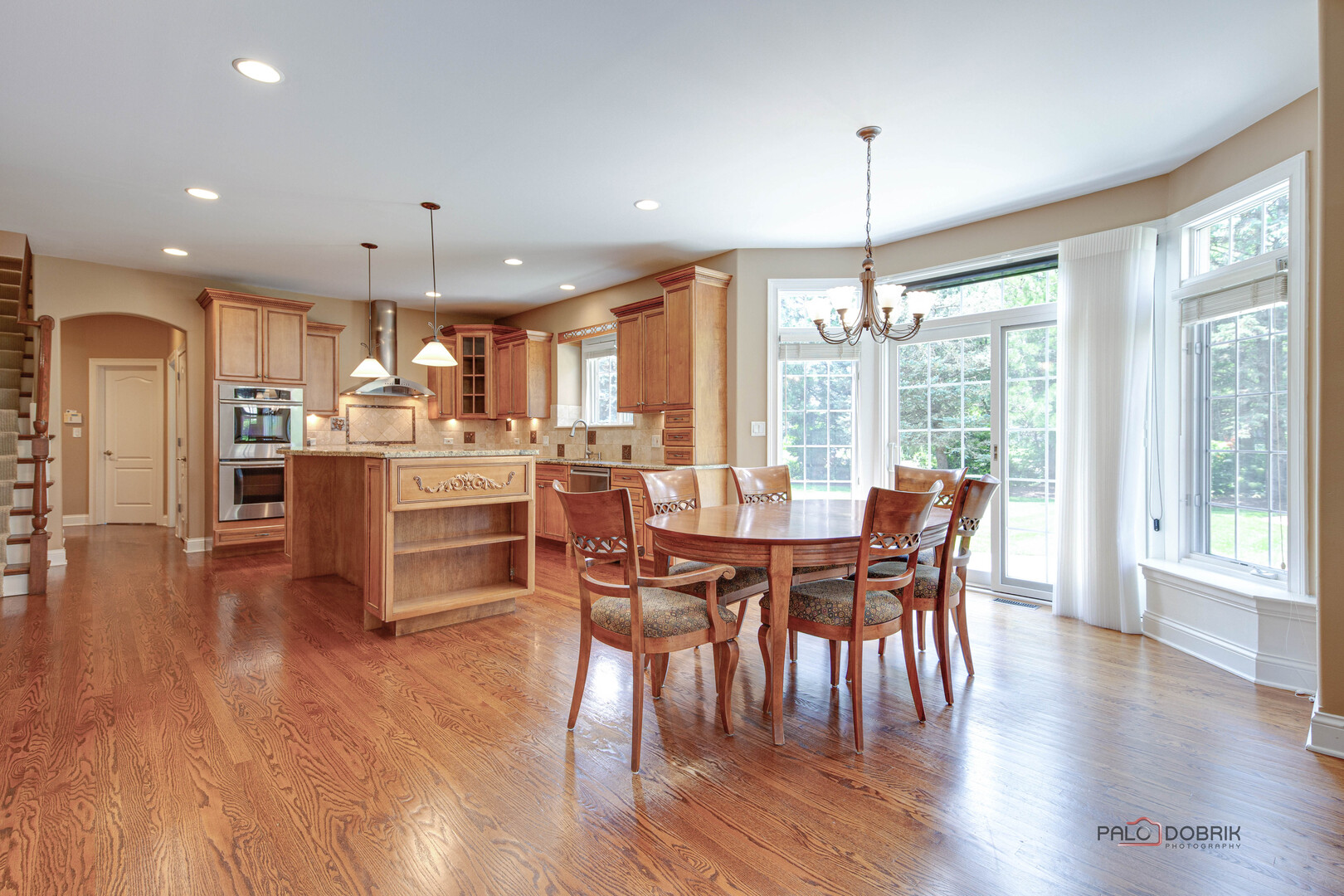 1304 Lingonberry Court, Libertyville, IL 60048