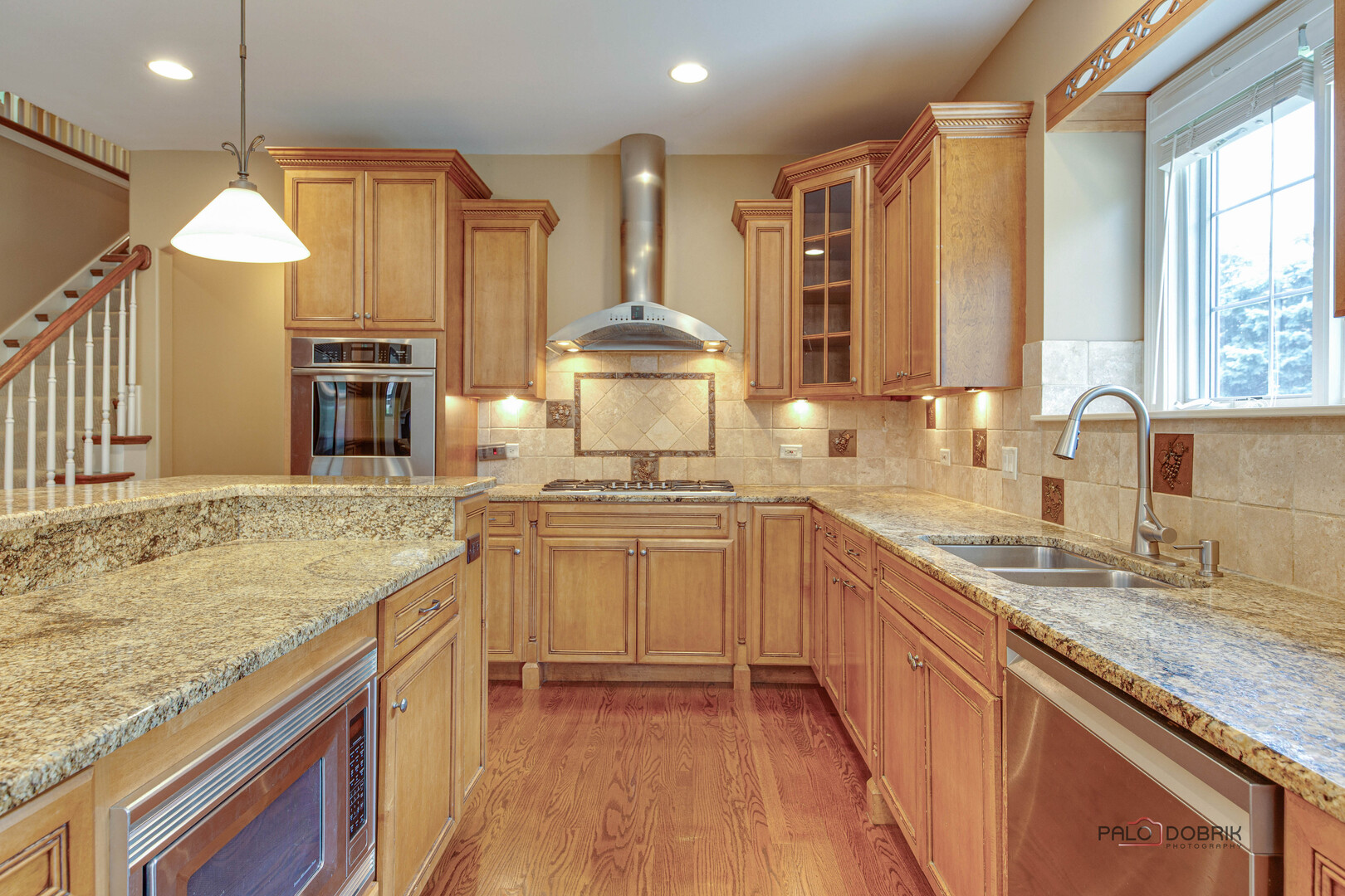 1304 Lingonberry Court, Libertyville, IL 60048
