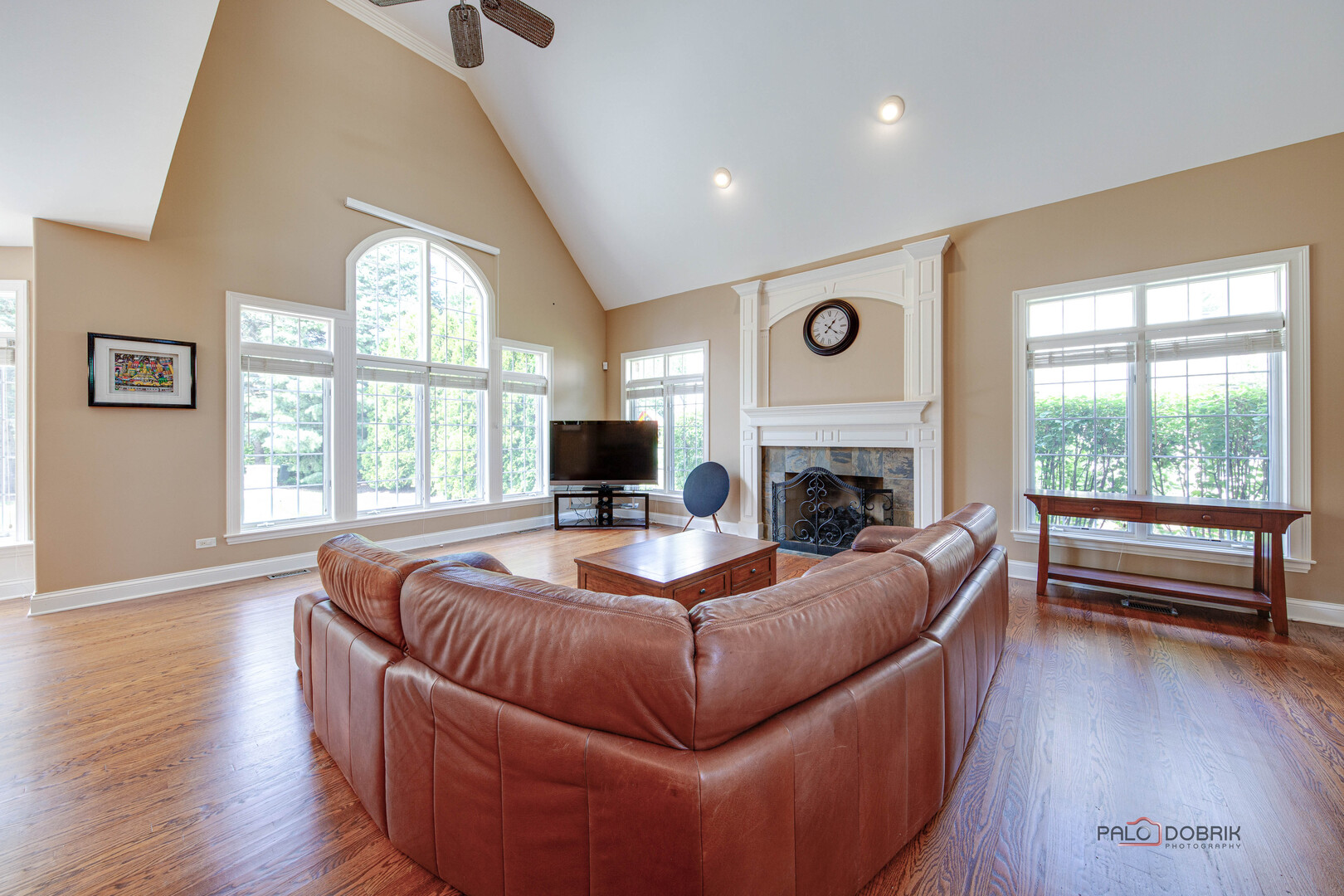 1304 Lingonberry Court, Libertyville, IL 60048