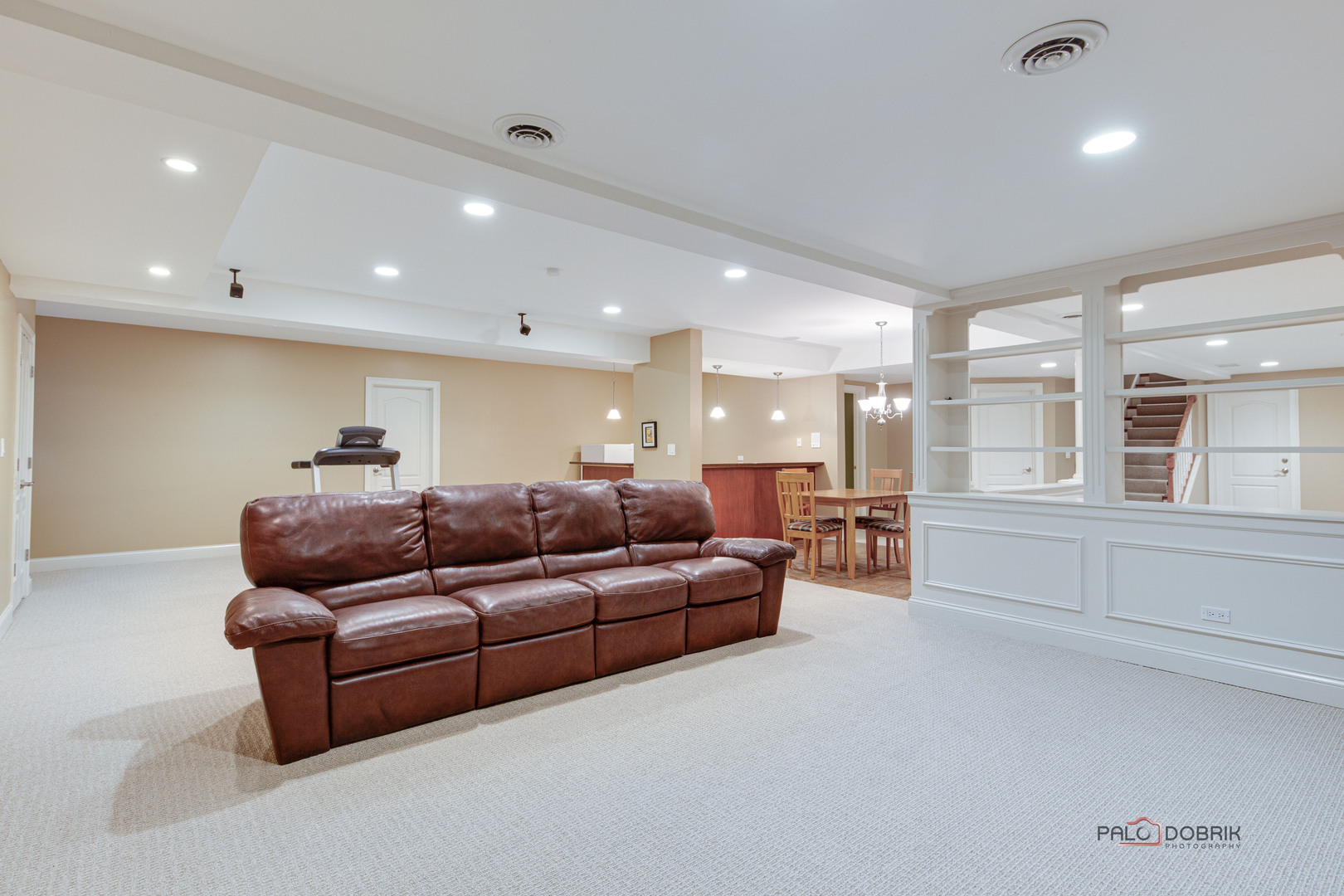 1304 Lingonberry Court, Libertyville, IL 60048
